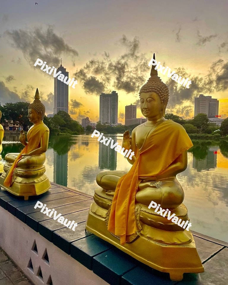 View of two golden Buddha Statues